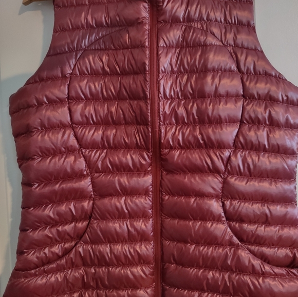 Lululemon Pack It Down Vest Shine Chianti NWT - Picture 4 of 14